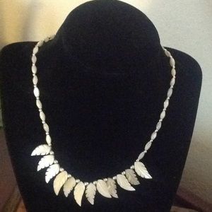 16 in cream color necklace